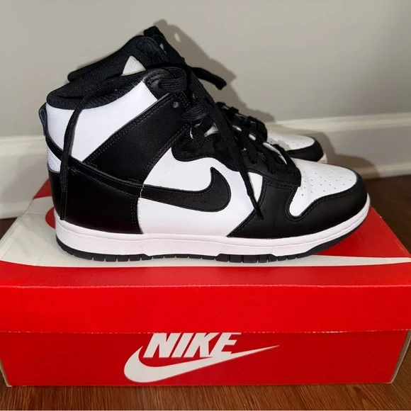 Nike Dunk High “Pandas” - Picture 2 of 8